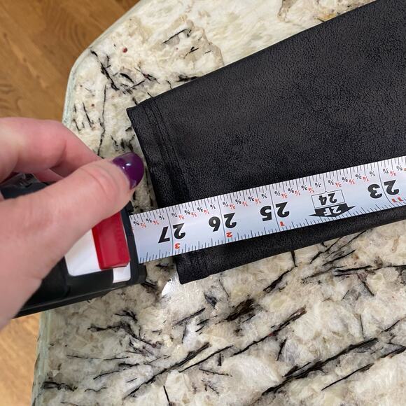 Spanx Faux Leather Leggings Black‎ Size Medium - Picture 6 of 9